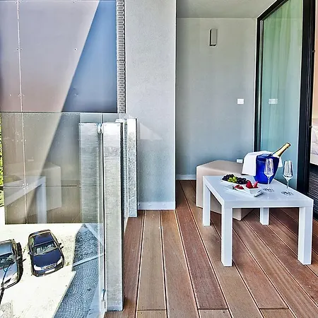 Ξενοδοχείο Fabrika 4*