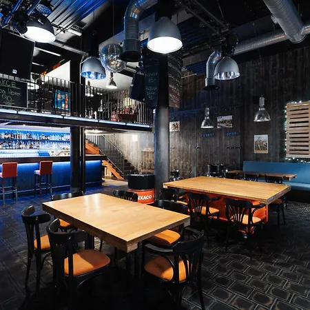 Hotel Fabrika 4*