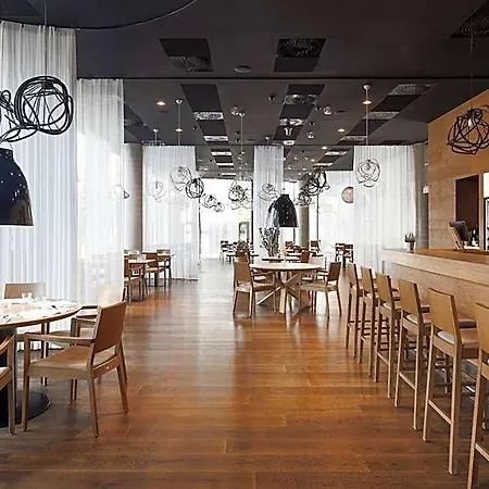 Hotel Fabrika 4*