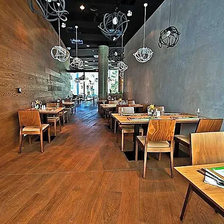 Fabrika 4* Humpolec