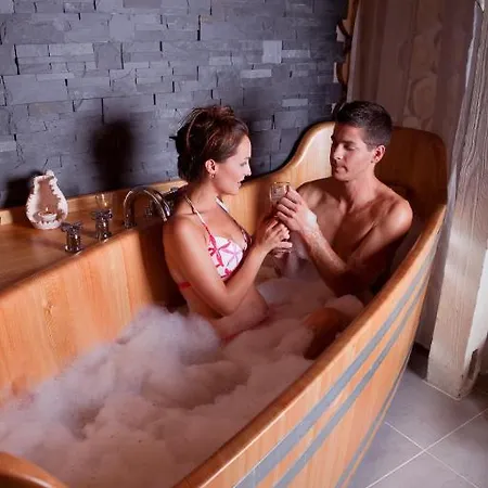 Hotel Fabrika 4*