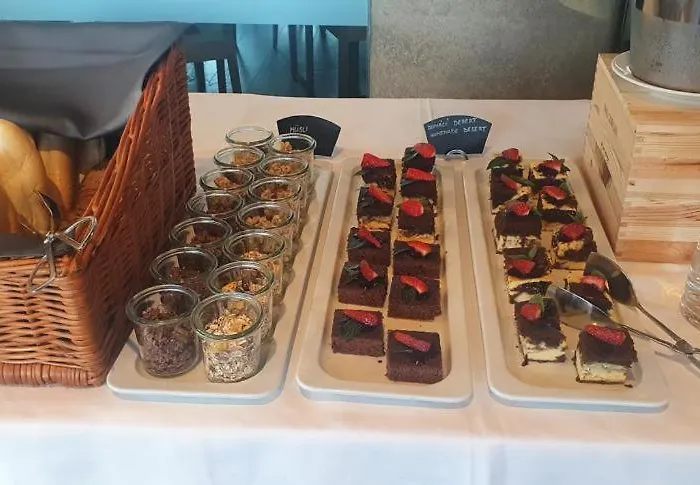Fabrika Hotel 4*
