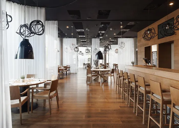 Hotel Fabrika 4*